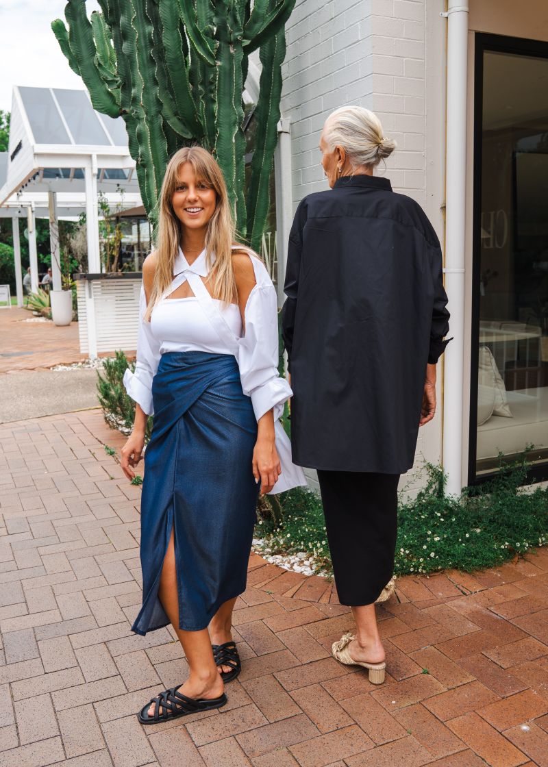 Shawl Sleeve Collar Shirt - Black